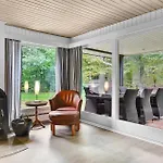 4 Bedroom In