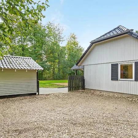 Feriehus 4 Bedroom In