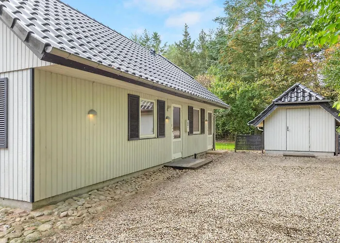 別荘 4 Bedroom In *