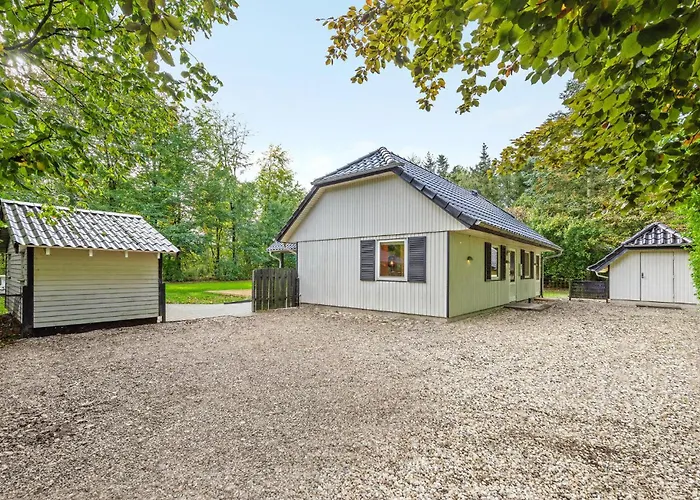 別荘 4 Bedroom In *